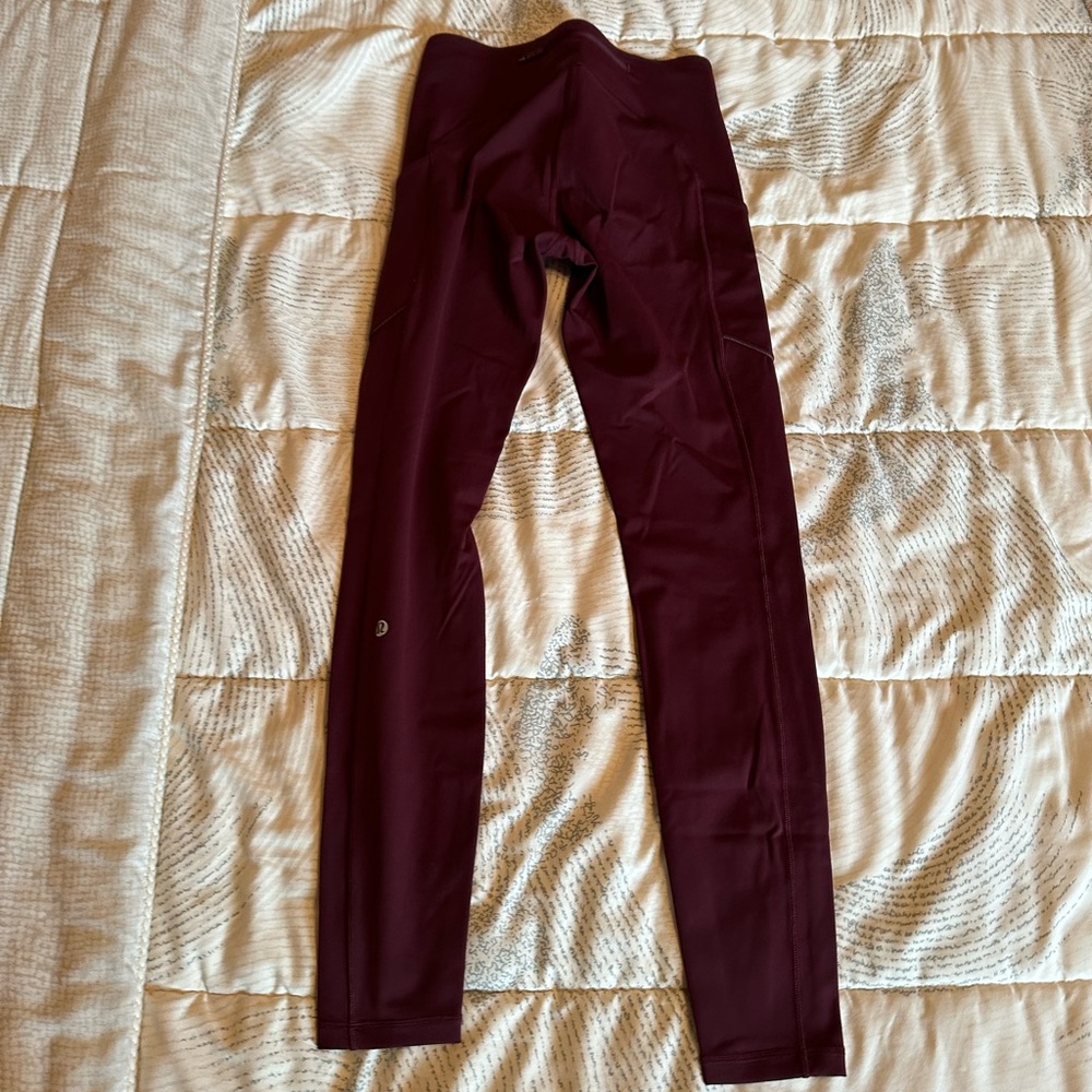 Lululemon 28" inseam burgundy women's leggings size 6 with side pockets